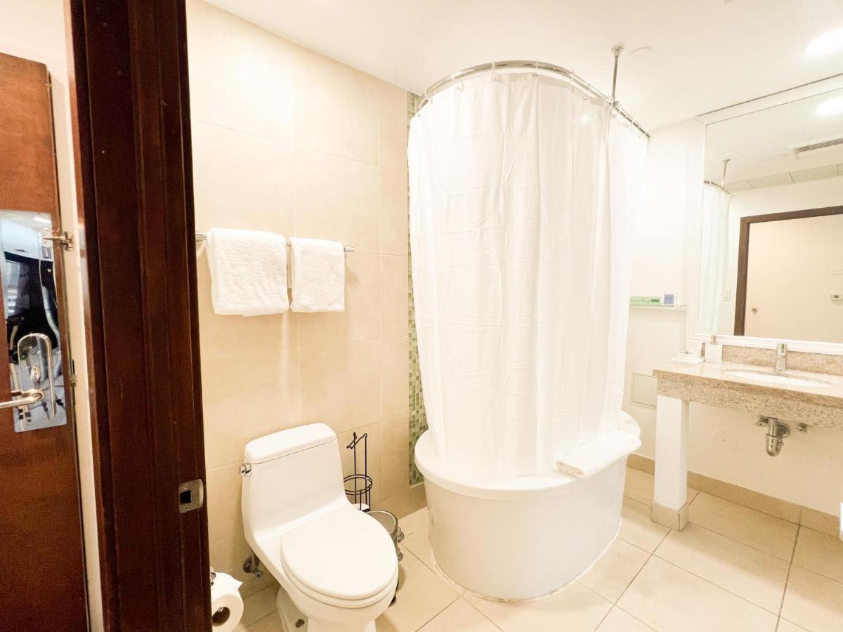 Rooftop-Pool Suite With King Bed In Ocean Dr C303 Μαϊάμι Μπιτς Εξωτερικό φωτογραφία