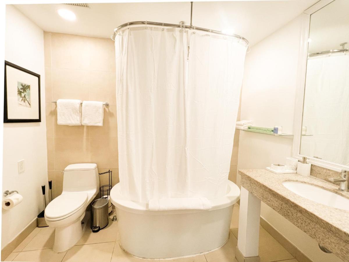 Rooftop-Pool Suite With King Bed In Ocean Dr C303 Μαϊάμι Μπιτς Εξωτερικό φωτογραφία